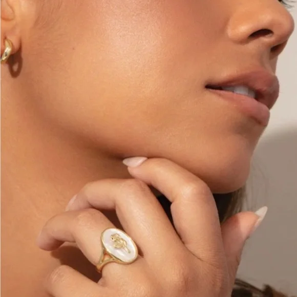 Uncommon James Pearlescent Rose Gold Ring, Sz 8 - Picture 3 of 3